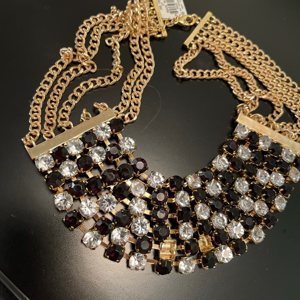 Macy’s Bib necklace, gorgeous NWT